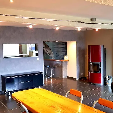 Propriete De 4 Chambres Avec Terrasse A Dom wakacyjny *