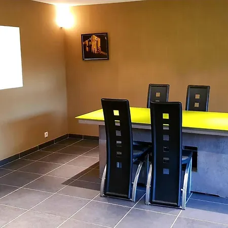 Dom wakacyjny Propriete De 4 Chambres Avec Terrasse A